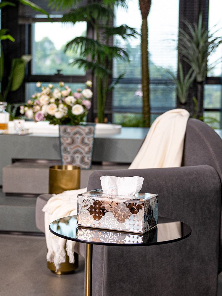 Less Is More Floral Decorative Tissue Box, Handcrafted Glass Napkin Holder for Home Vanity & Coffee Table