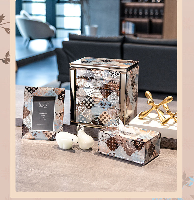 Less Is More Floral Decorative Tissue Box, Handcrafted Glass Napkin Holder for Home Vanity & Coffee Table